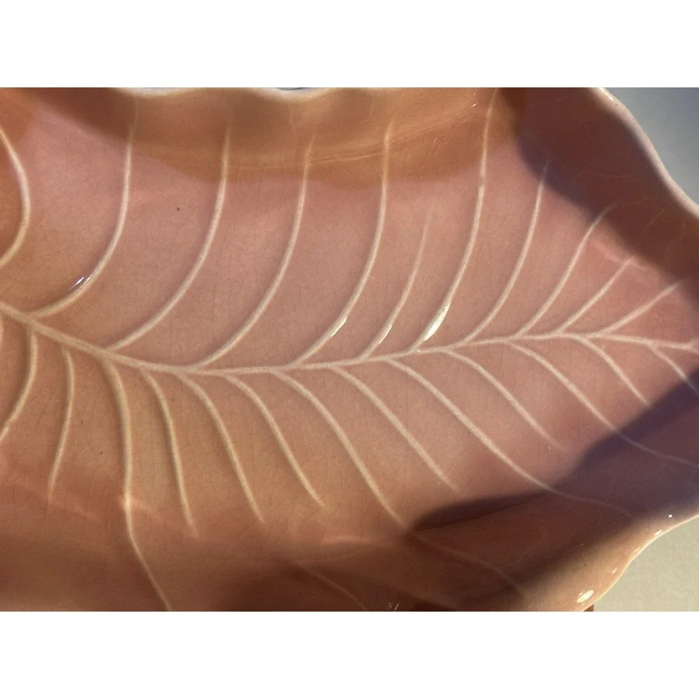 Vtg USA Pottery Pink Ceramic Leaf Shaped Decorative Midcentury Modern Dish
